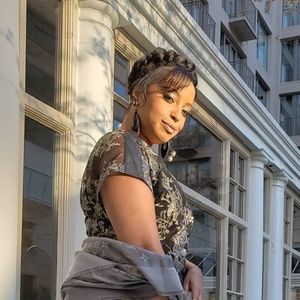 Meet your Posher, Wallis